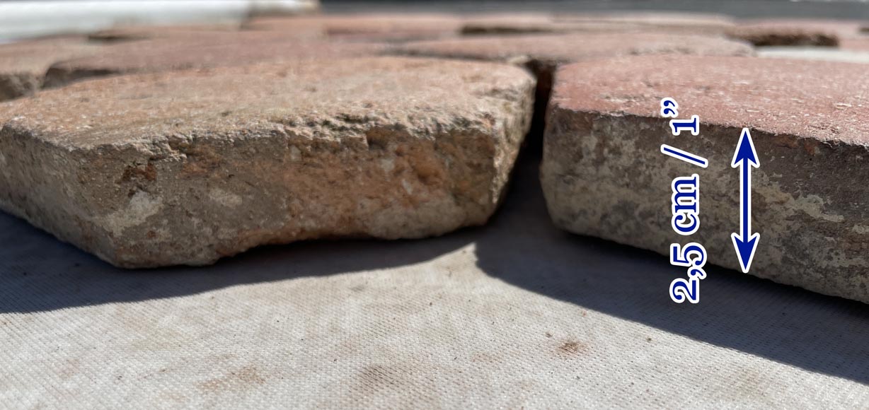 Lot of 4.5 m² of antique hexagonal terracotta tiles, 19th century Lot of 4.5 m² of antique hexagonal terracotta tiles, 19th century-4