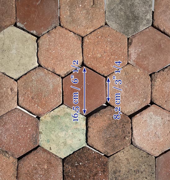 Lot of 4.5 m² of antique hexagonal terracotta tiles, 19th century Lot of 4.5 m² of antique hexagonal terracotta tiles, 19th century-6