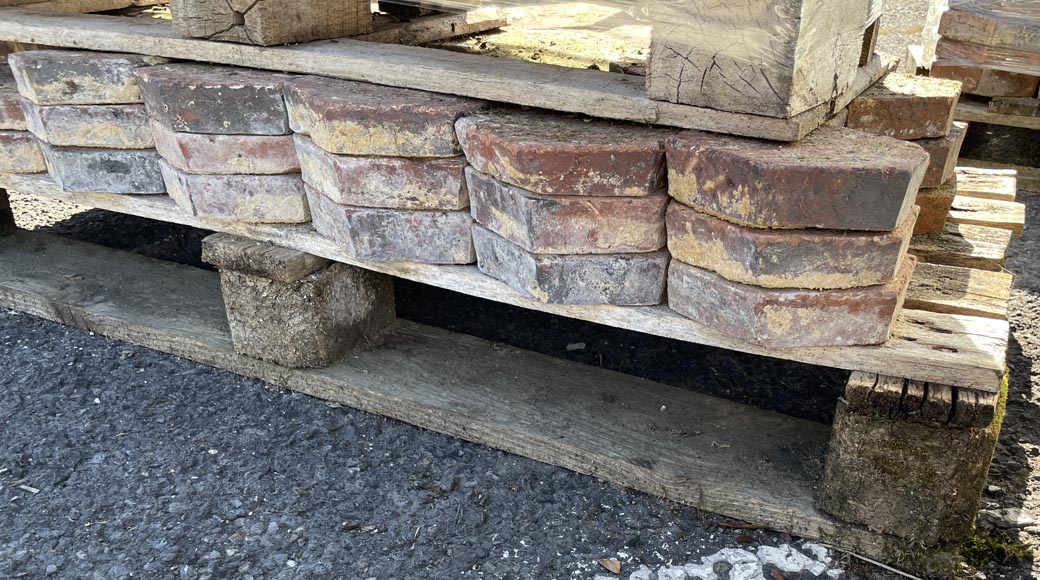 Small batch of 1,5 m² of antique hexagonal terracotta tiles Small batch of 1,5 m² of antique hexagonal terracotta tiles-5