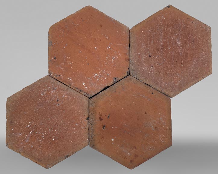 Lot of 1.4 m² of antique hexagonal terracotta tiles, 19th century Lot of 1.4 m² of antique hexagonal terracotta tiles, 19th century-0