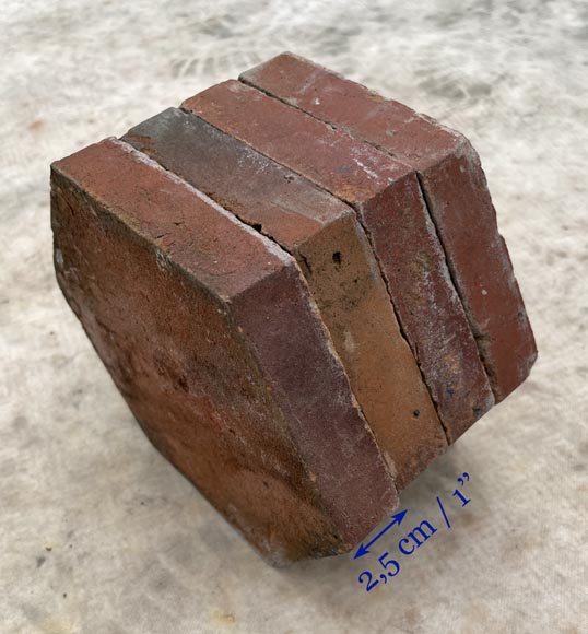 Lot of 1.4 m² of antique hexagonal terracotta tiles, 19th century Lot of 1.4 m² of antique hexagonal terracotta tiles, 19th century-3