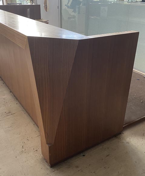 Important reception counter covering of veneer, second half of the 20th century Important reception counter covering of veneer, second half of the 20th century-2