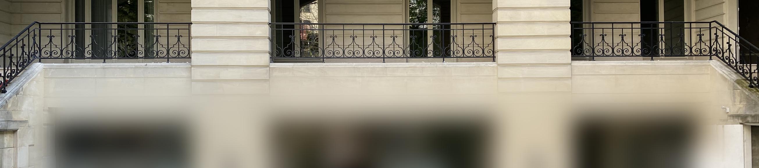 Lot of cast iron guardrails for monumental stairs, end of 19th century Lot of cast iron guardrails for monumental stairs, end of 19th century-2