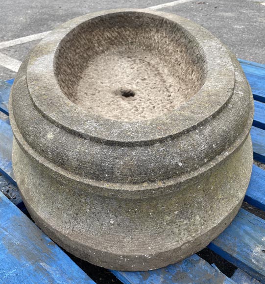 Important moulded oval planter Important moulded oval planter-1