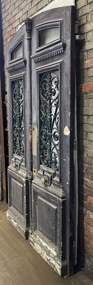 Importante double front door, 19th century Importante double front door, 19th century-2