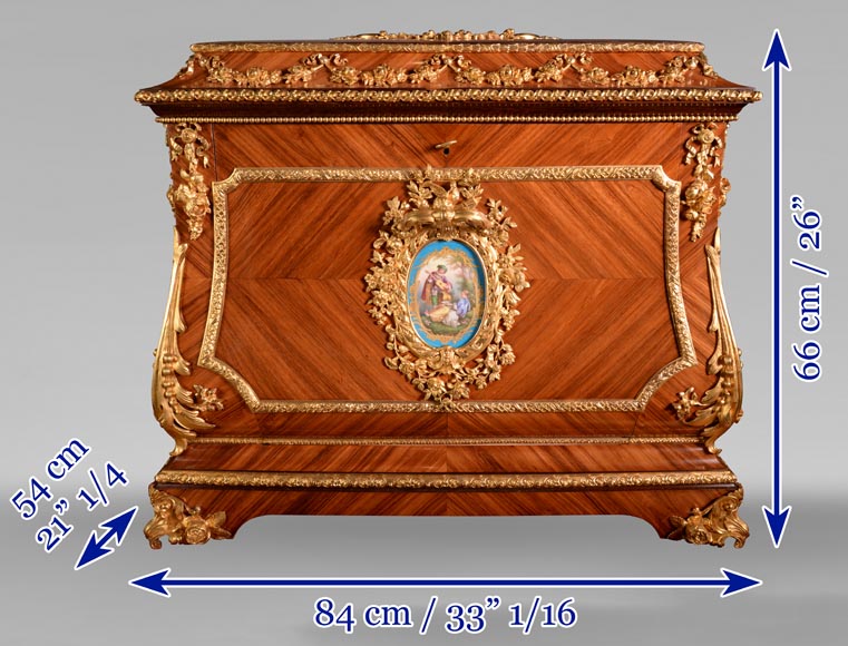 Exceptional Napoleon III chest in mahogany and rosewood inlay, gilt bronze and Sèvre porcelaine slabs.  Exceptional Napoleon III chest in mahogany and rosewood inlay, gilt bronze and Sèvre porcelaine slabs. -15