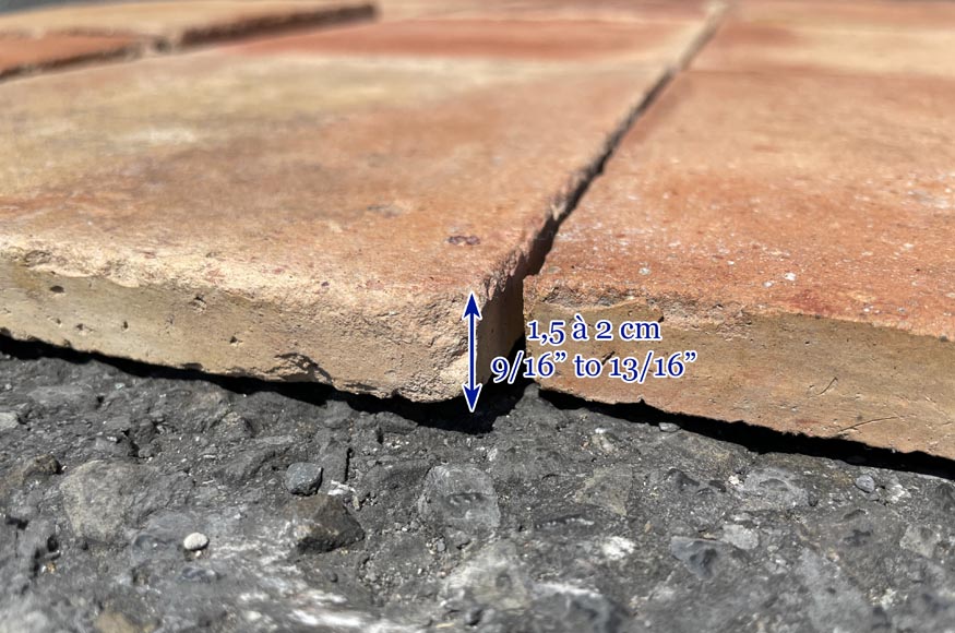 Set of around 25 m² of terracotta floor tiles in square shape Set of around 25 m² of terracotta floor tiles in square shape-4