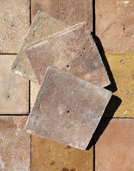 Batch of around 9 m² of terracotta floor tiles in square shape Batch of around 9 m² of terracotta floor tiles in square shape-2
