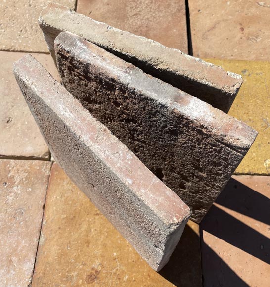 Batch of around 9 m² of terracotta floor tiles in square shape Batch of around 9 m² of terracotta floor tiles in square shape-3