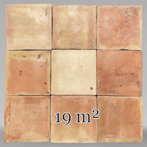 Set of around 19 m² of terracotta floor tiles in square shape