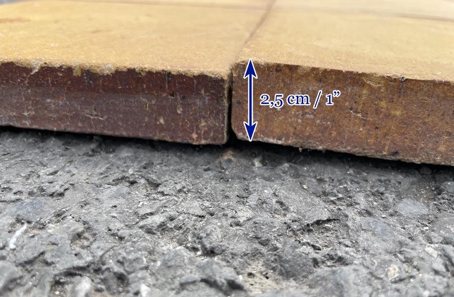 Set of around 15 m² of terracotta floor tiles in square shape Set of around 15 m² of terracotta floor tiles in square shape-4