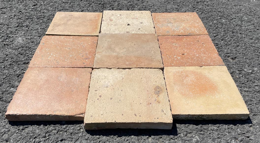Batch of around 6,5 m² of terracotta floor tiles in square shape Batch of around 6,5 m² of terracotta floor tiles in square shape-1