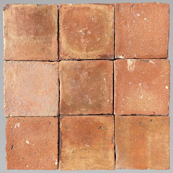 Batch of around 4,5 m² of terracotta floor tiles in square shape  Batch of around 4,5 m² of terracotta floor tiles in square shape-0