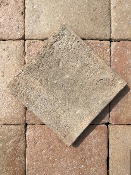 Batch of around 3,5 m² of terracotta floor tiles in square shape Batch of around 3,5 m² of terracotta floor tiles in square shape-4