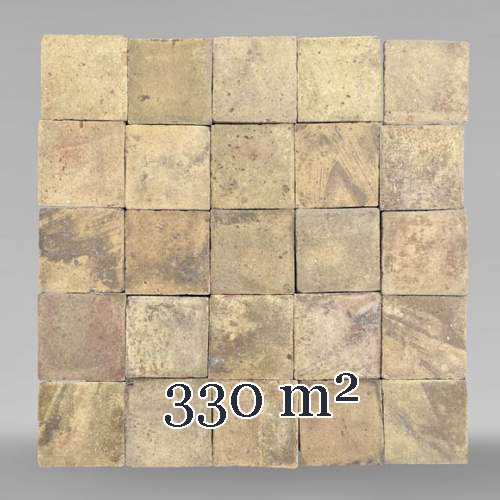 Important set of around 330 m² of terracotta floor tiles