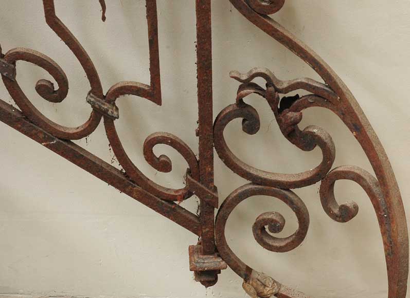 Napoleon III wrought iron bannister Napoleon III wrought iron bannister-2