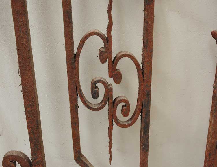 Napoleon III wrought iron bannister Napoleon III wrought iron bannister-3
