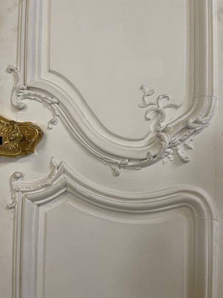 Exceptional pair of double Louis XV curved doorsn decorated on the two faces Exceptional pair of double Louis XV curved doorsn decorated on the two faces-4