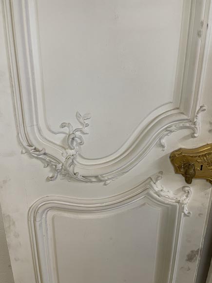 Exceptional pair of double Louis XV curved doorsn decorated on the two faces Exceptional pair of double Louis XV curved doorsn decorated on the two faces-7