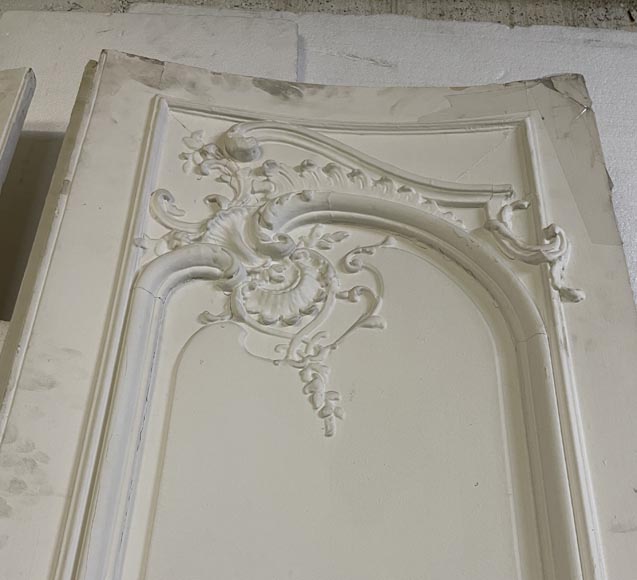 Exceptional pair of double Louis XV curved doorsn decorated on the two faces Exceptional pair of double Louis XV curved doorsn decorated on the two faces-8