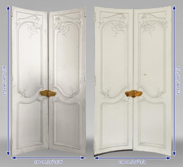 Exceptional pair of double Louis XV curved doorsn decorated on the two faces Exceptional pair of double Louis XV curved doorsn decorated on the two faces-15