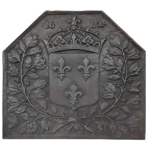 Modern fireback with the France coat of arms