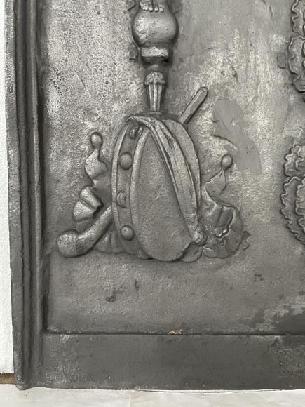 Fireback with Nike and music instrument Fireback with Nike and music instrument-4