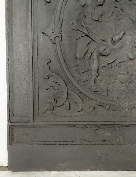 Beautiful cast iron fireback  Beautiful cast iron fireback