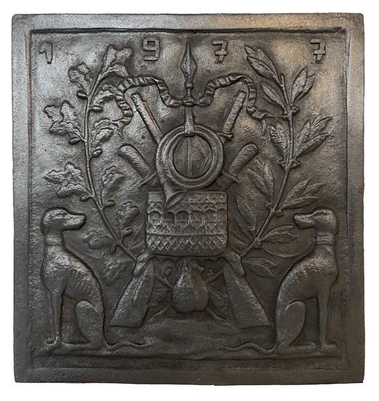 Modern fireback with a hunting decoration Modern fireback with a hunting decoration-0