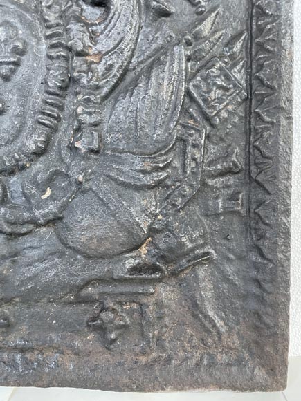 Antique fireback with the France coat of arms, 19th century Antique fireback with the France coat of arms, 19th century-5