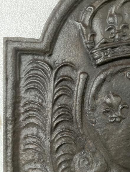 Fireback with the French coat of arms Fireback with the French coat of arms-1