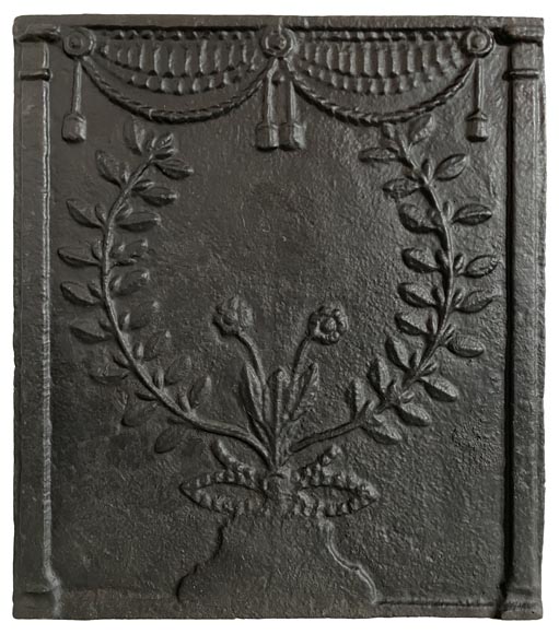 Small cast iron fireback, 19th century Small cast iron fireback, 19th century-0