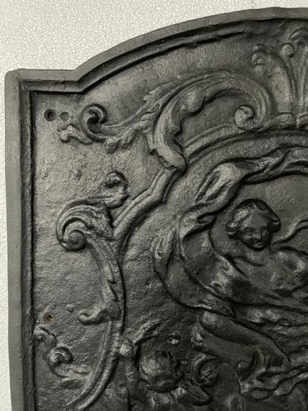 Louis XV style fireback decorated with a triumphal scene of a goddess Louis XV style fireback decorated with a triumphal scene of a goddess-2