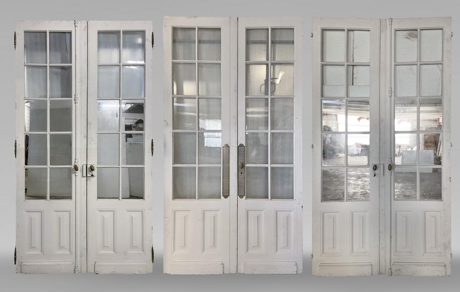 Series of three double wood doors with glasses Series of three double wood doors with glasses-0