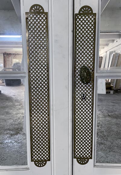 Series of three double wood doors with glasses Series of three double wood doors with glasses-11