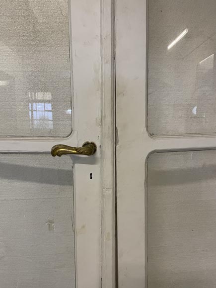 Curved double door in painted wood with panes Curved double door in painted wood with panes-3