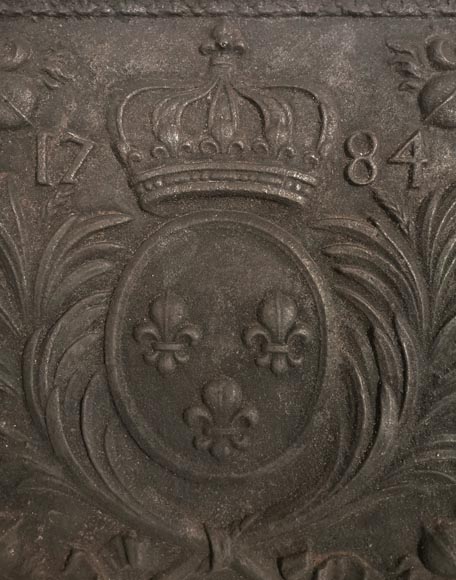 Cast iron fireback with the coat of arms of France Cast iron fireback with the coat of arms of France-2