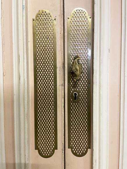 Beautiful sculpted wood double door with a monogram Beautiful sculpted wood double door with a monogram-15