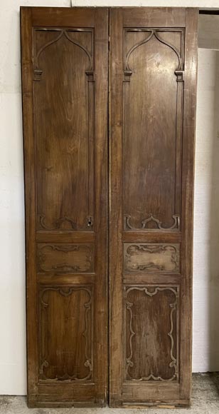 Pair of double oak doors with an Oriental inspiration Pair of double oak doors with an Oriental inspiration-1
