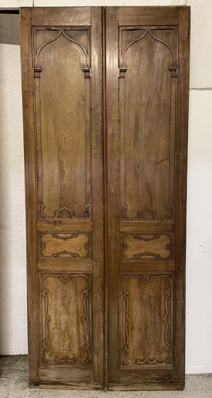 Pair of double oak doors with an Oriental inspiration Pair of double oak doors with an Oriental inspiration-2