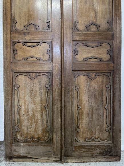Pair of double oak doors with an Oriental inspiration Pair of double oak doors with an Oriental inspiration-5