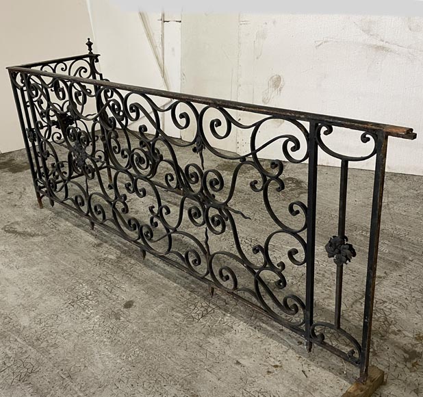 Two wrought iron guardrails, 19th century Two wrought iron guardrails, 19th century-3