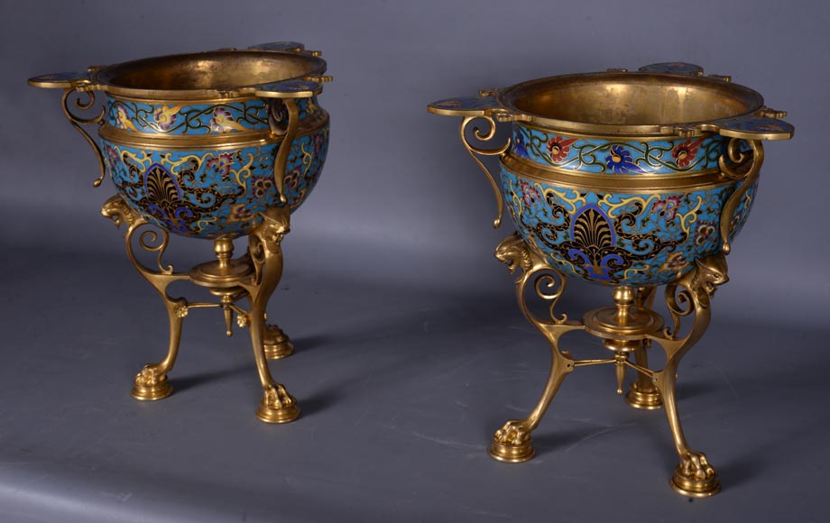 Louis - Constant SEVIN & Ferdinand BARBEDIENNE - Beautiful pair of ornament vases in bronze and  cloisonne enamel, circa 1862-2