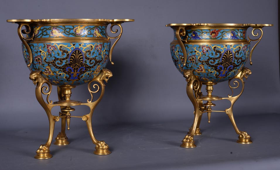 Louis - Constant SEVIN & Ferdinand BARBEDIENNE - Beautiful pair of ornament vases in bronze and  cloisonne enamel, circa 1862 Louis - Constant SEVIN & Ferdinand BARBEDIENNE - Beautiful pair of ornament vases in bronze and  cloisonne enamel, circa 1862-3