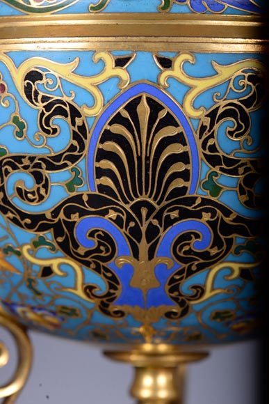Louis - Constant SEVIN & Ferdinand BARBEDIENNE - Beautiful pair of ornament vases in bronze and  cloisonne enamel, circa 1862 Louis - Constant SEVIN & Ferdinand BARBEDIENNE - Beautiful pair of ornament vases in bronze and  cloisonne enamel, circa 1862-11