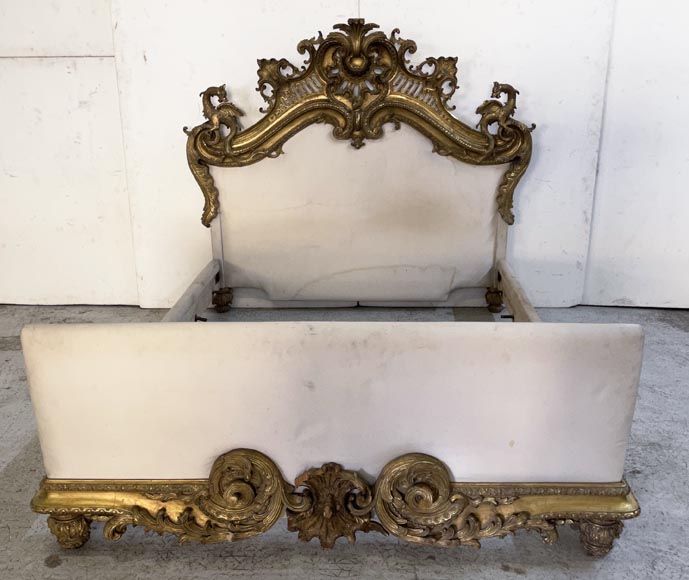 Gilt and sculpted wood bed with a very rich Rococo decoration and dragons coming from Marlène Dietrich's Parisian appartment Gilt and sculpted wood bed with a very rich Rococo decoration and dragons coming from Marlène Dietrich's Parisian appartment-1