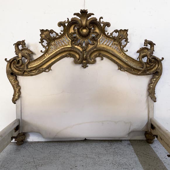 Gilt and sculpted wood bed with a very rich Rococo decoration and dragons coming from Marlène Dietrich's Parisian appartment Gilt and sculpted wood bed with a very rich Rococo decoration and dragons coming from Marlène Dietrich's Parisian appartment-3