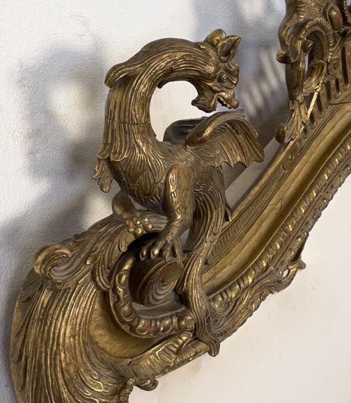 Gilt and sculpted wood bed with a very rich Rococo decoration and dragons coming from Marlène Dietrich's Parisian appartment Gilt and sculpted wood bed with a very rich Rococo decoration and dragons coming from Marlène Dietrich's Parisian appartment-5