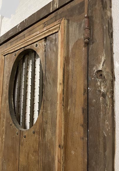 Small antique and simple door in oak with an oval opening Small antique and simple door in oak with an oval opening-4