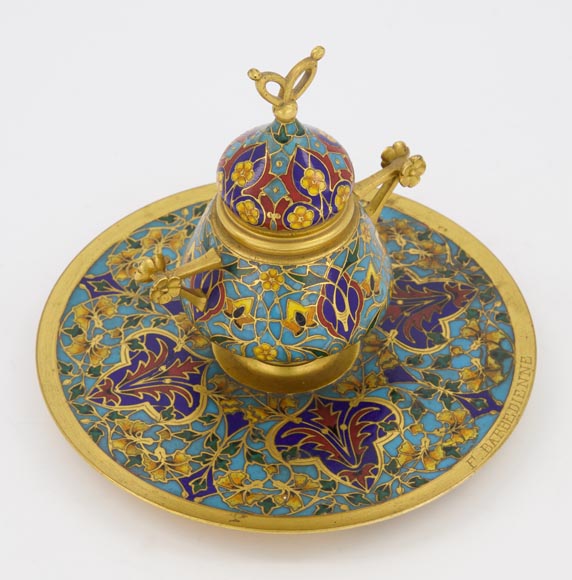 F. BARBEDIENNE - Small bronze inkwell with a cloisonne decor F. BARBEDIENNE - Small bronze inkwell with a cloisonne decor-8